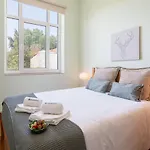 Host Wise - Classy Amazing Flats شقة *