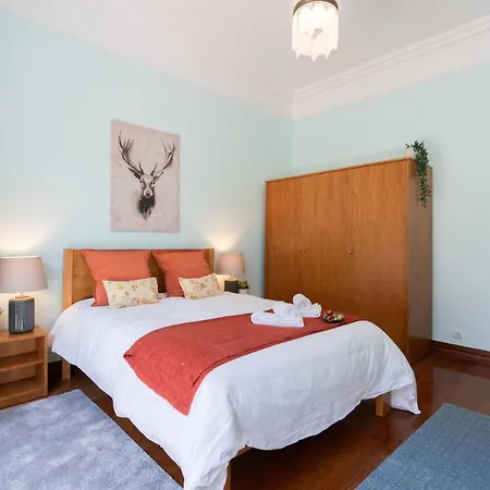 Host Wise - Classy Amazing Flats Apartment