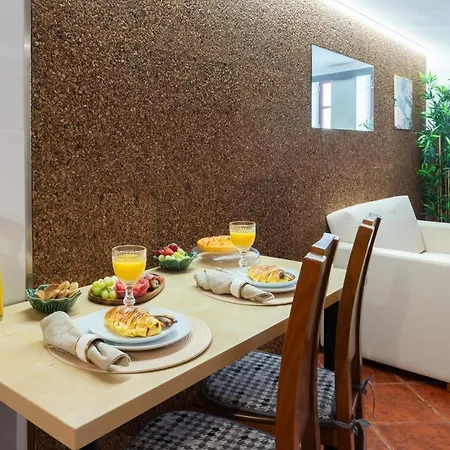 Host Wise - Classy Amazing Flats Apartment