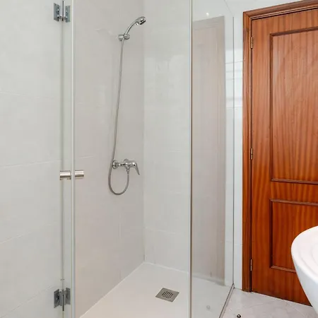 Host Wise - Classy Amazing Flats Apartment *
