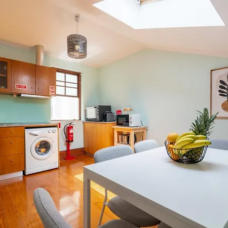 Host Wise - Classy Amazing Flats Apartment