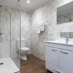 Host Wise - Classy Amazing Flats