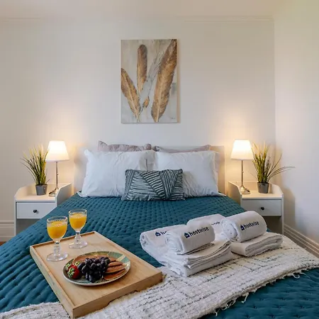 Host Wise - Classy Amazing Flats *